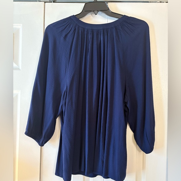 NWOT Crown & Ivy navy textured peasant top, size 2X - Picture 4 of 4